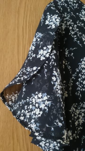 Rewde ルゥデ☆花柄ブラウス★シアー☆フレア袖★ < 女性ファッション Rewde ルゥデ☆花柄ブラウス★シアー☆フレア袖★ < 女性ファッションの