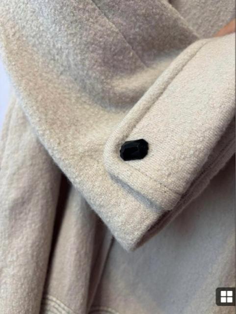 【新品】★訳あり★ウール100% ベージュコート 個性的 コード刺繍 スカラップ アウター コート 毛100% < 女性ファッション  【新品】★訳あり★ウール100% ベージュコート 個性的 コード刺繍 スカラップ アウター コート 毛100% < 女性ファッションの