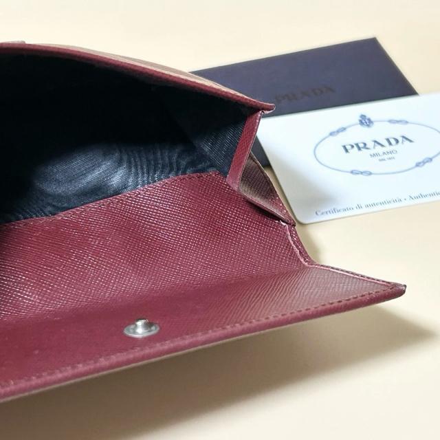 PRADA プラダ サフィアーノ 二つ折り 財布 三角プレート 箱 商品カード付き < ブランド PRADA プラダ サフィアーノ 二つ折り 財布 三角プレート 箱 商品カード付き < ブランドの