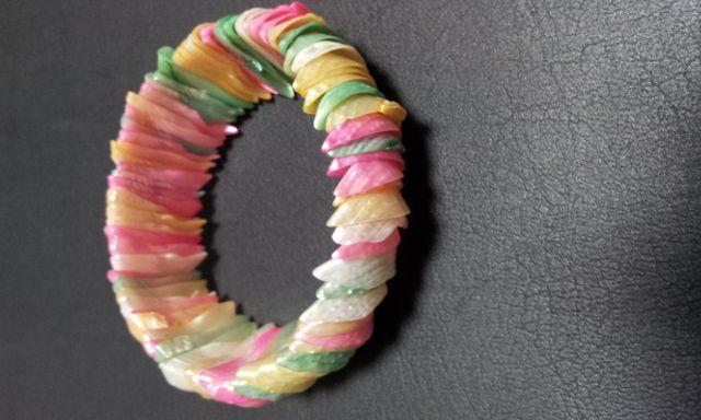 ブレスレット シェルブレス 新品 < 女性アクセサリー/時計 ブレスレット シェルブレス 新品 < 女性アクセサリー/時計の