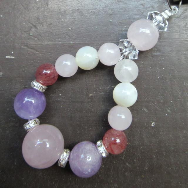 ローズクォーツxラベンダーアメジストxモスコバイトストラップ < 家電/AV ローズクォーツxラベンダーアメジストxモスコバイトストラップ < 家電/AVの