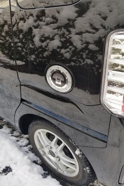 ウエイク 取付例あり フューエルリッドアルミステッカー丸型 < 自動車/バイク ウエイク 取付例あり フューエルリッドアルミステッカー丸型 < 自動車/バイク