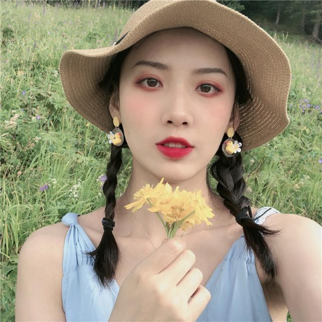 新品 アンティーク調 ポップで可愛いアヒルさんピアス < 女性アクセサリー/時計  新品 アンティーク調 ポップで可愛いアヒルさんピアス < 女性アクセサリー/時計の