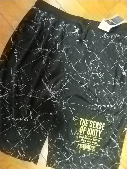 4Lサイズ!高貴紳士的!男際立つ!柄!カッコいい!サラッと肌触り!メッシュ素材!両脇!後ポケットあり!ハーフパンツ!新品タグ付き! < 男性ファッション  4Lサイズ!高貴紳士的!男際立つ!柄!カッコいい!サラッと肌触り!メッシュ素材!両脇!後ポケットあり!ハーフパンツ!新品タグ付き! < 男性ファッションの