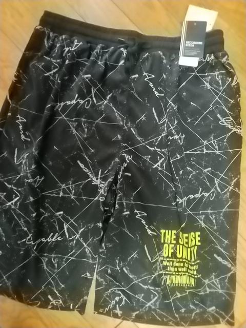 4Lサイズ!高貴紳士的!男際立つ!柄!カッコいい!サラッと肌触り!メッシュ素材!両脇!後ポケットあり!ハーフパンツ!新品タグ付き! < 男性ファッション  4Lサイズ!高貴紳士的!男際立つ!柄!カッコいい!サラッと肌触り!メッシュ素材!両脇!後ポケットあり!ハーフパンツ!新品タグ付き! < 男性ファッションの