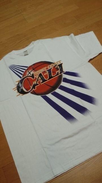 LA直輸入 デザインプリントTシャツ白ホワイト サイズXL バスケHC < 男性ファッション  LA直輸入 デザインプリントTシャツ白ホワイト サイズXL バスケHC  < 男性ファッションの