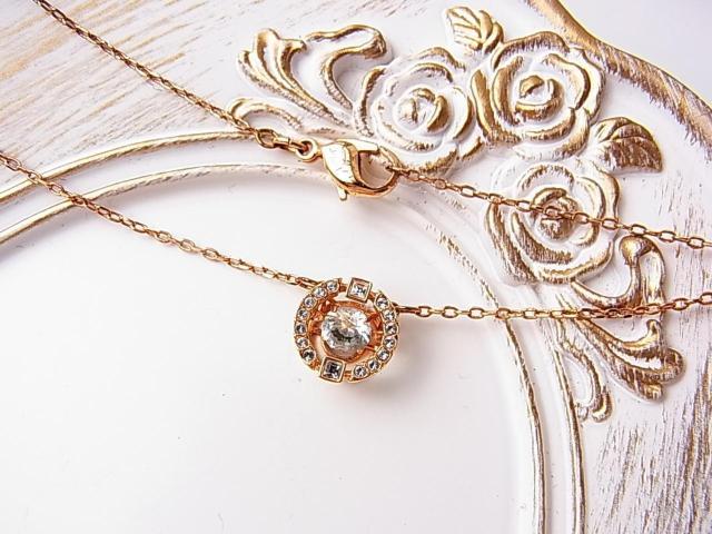 500�~�X�^ �����K�i�@SWAROVSKI�@�X�����t�X�L�[�@�N���X�^�� �X�E�B���O�l�b�N���X�@������L