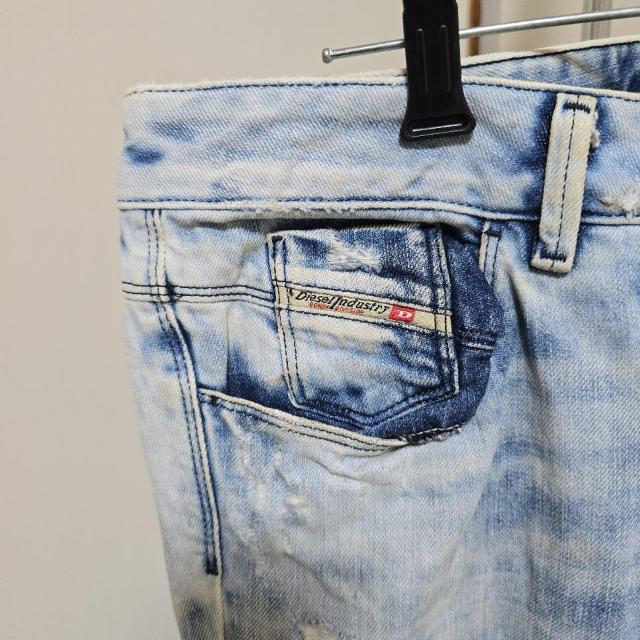 DIESEL�@�f�B�[�[���@�_���[�W�f�j�� ���C�g�u���[ �X�����t�B�b�g �� �u�����h�� 