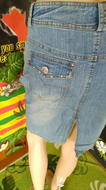 大きいサイズ★キラストーン付&深スリット入★デニムスカート < 女性ファッション  大きいサイズ★キラストーン付&深スリット入★デニムスカート < 女性ファッションの