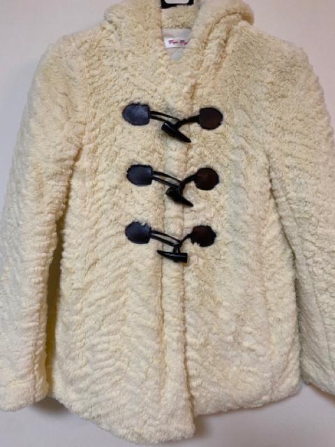 匿名配送 BYE BYE   美品 コート ボリューム有り ふわふわ モコモコ < ブランド  匿名配送 BYE BYE   美品 コート ボリューム有り ふわふわ モコモコ  < ブランドの