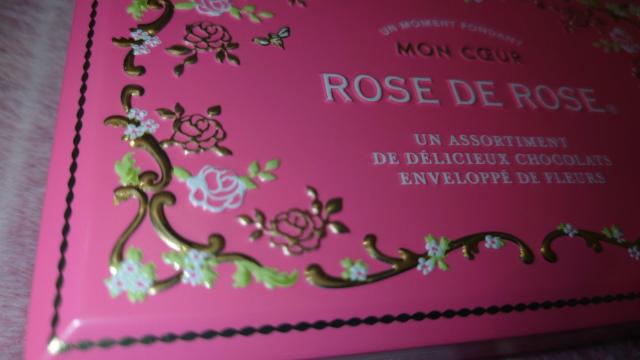 お菓子缶 かわいいお菓子缶 バラ 花柄 薔薇 丸型 四角 ゴンチャロフ モロゾフ < インテリア/ライフ お菓子缶 かわいいお菓子缶 バラ 花柄 薔薇 丸型 四角 ゴンチャロフ モロゾフ < インテリア/ライフの