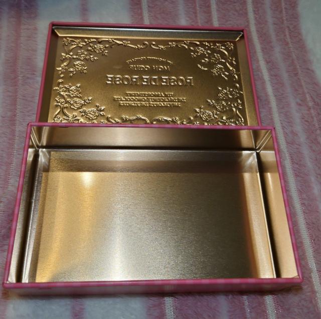 お菓子缶 かわいいお菓子缶 バラ 花柄 薔薇 丸型 四角 ゴンチャロフ モロゾフ < インテリア/ライフ お菓子缶 かわいいお菓子缶 バラ 花柄 薔薇 丸型 四角 ゴンチャロフ モロゾフ < インテリア/ライフの