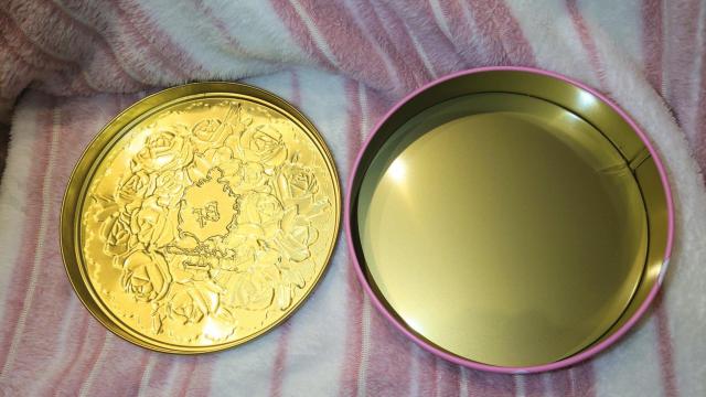 お菓子缶 かわいいお菓子缶 バラ 花柄 薔薇 丸型 四角 ゴンチャロフ モロゾフ < インテリア/ライフ お菓子缶 かわいいお菓子缶 バラ 花柄 薔薇 丸型 四角 ゴンチャロフ モロゾフ < インテリア/ライフの