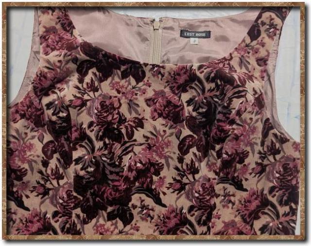 レストローズ バラ柄ベロアワンピース ベージュ < ブランド  レストローズ バラ柄ベロアワンピース ベージュ < ブランドの