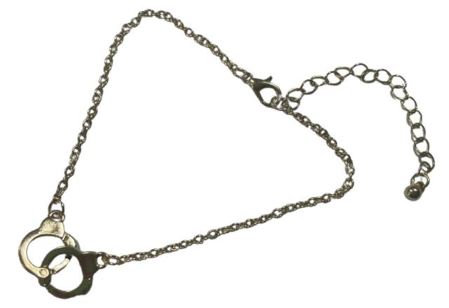 ゴールド手錠チャームブレスレット 男女兼用 フリーサイズ ニッケル素材 アジャスター付き < 女性アクセサリー/時計  ゴールド手錠チャームブレスレット 男女兼用 フリーサイズ ニッケル素材 アジャスター付き  < 女性アクセサリー/時計の