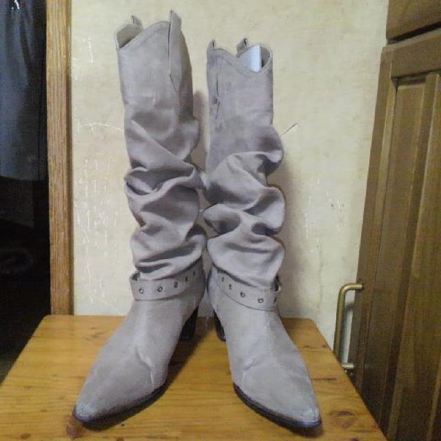 キャメルスエード ウエスタン調ベルト ロングブーツ < 女性ファッション  キャメルスエード ウエスタン調ベルト ロングブーツ  < 女性ファッションの