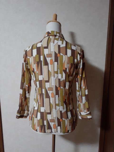 パンプキン 8分袖シャツ 茶系×総柄 個性的 < 女性ファッション  パンプキン 8分袖シャツ 茶系×総柄 個性的 < 女性ファッションの