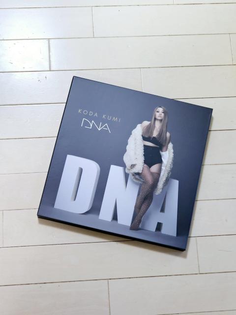 (135) 倖田來未 DNA CD1枚+DVD3枚+写真集 ファンクラブ限定 < タレントグッズ  (135) 倖田來未 DNA CD1枚+DVD3枚+写真集 ファンクラブ限定  < タレントグッズの