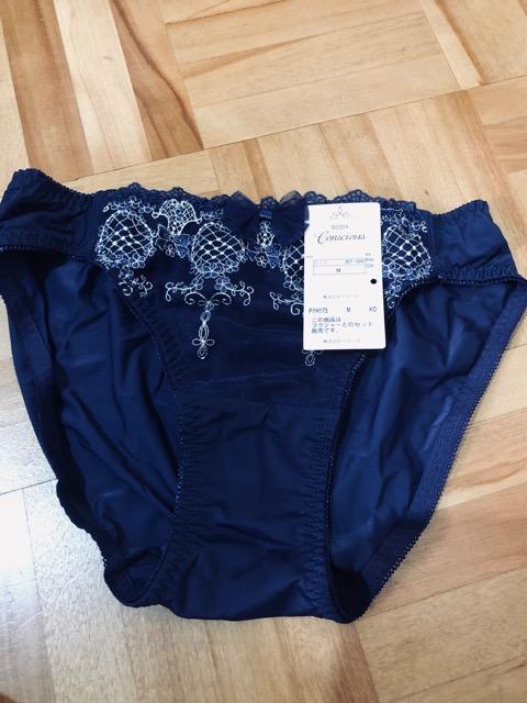 新品☆ ワコール 【B70】ブラ&ショーツ/定価2530円 < 女性ファッション  新品☆ ワコール 【B70】ブラ&ショーツ/定価2530円 < 女性ファッションの