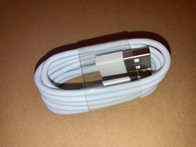 本当の純正品 Lightningケーブル ライトニングケーブル 1m 1本 < 家電/AV 本当の純正品 Lightningケーブル ライトニングケーブル 1m 1本 < 家電/AVの