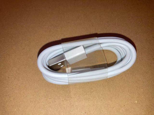 本当の純正品 Lightningケーブル ライトニングケーブル 1m 1本 < 家電/AV 本当の純正品 Lightningケーブル ライトニングケーブル 1m 1本 < 家電/AVの