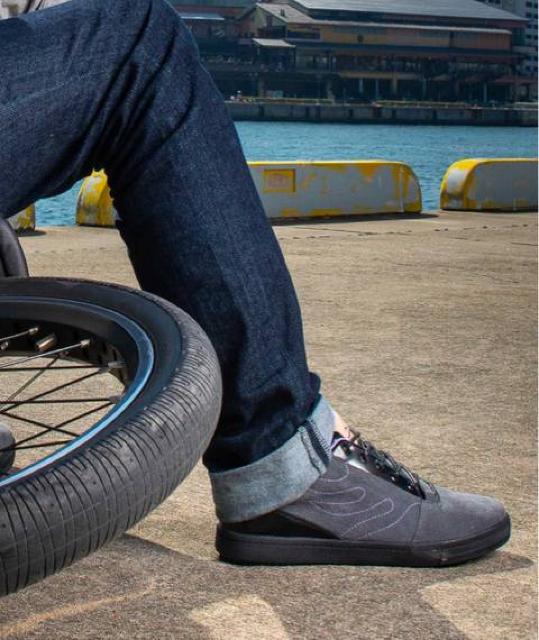 定価9,504円●スウェード スケートシューズ【新品Box入り】24cm●ドラゴンベアード●紫パープル×ダークグレー < ブランド  定価9,504円●スウェード スケートシューズ【新品Box入り】24cm●ドラゴンベアード●紫パープル×ダークグレー < ブランドの