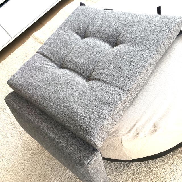 ☆美品 特殊2つ折りチェアクッション厚手 ライトグレー 2個セット☆ < インテリア/ライフ  ☆美品 特殊2つ折りチェアクッション厚手 ライトグレー 2個セット☆ < インテリア/ライフの