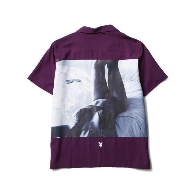 新品 THE CRIMIE クライミー × PLAYBOY プレーボーイ ベッドフォトプリント 開襟 半袖シャツ S 紫 レーヨン < ブランド  新品 THE CRIMIE クライミー × PLAYBOY プレーボーイ ベッドフォトプリント 開襟 半袖シャツ S 紫 レーヨン  < ブランドの