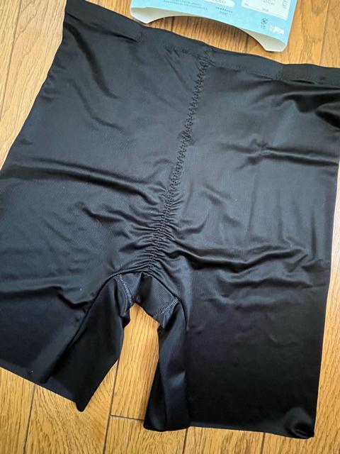 Lサイズ!フロント!パワーネットでお腹押さえる!ヘム生地でアウターにひびきにくい!股上普通!5分丈!光沢感ある黒!ガードルショーツ < 女性ファッション  Lサイズ!フロント!パワーネットでお腹押さえる!ヘム生地でアウターにひびきにくい!股上普通!5分丈!光沢感ある黒!ガードルショーツ < 女性ファッションの