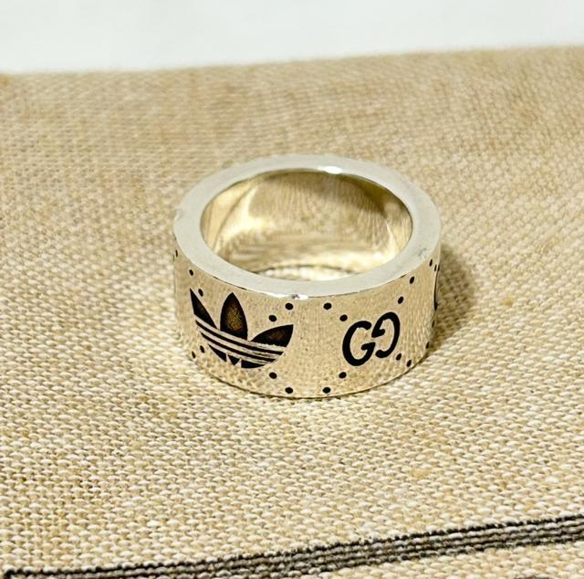GUCCI adidas グッチ アディダス エングレービング 925 リング < ブランド  GUCCI adidas グッチ アディダス エングレービング 925 リング < ブランドの
