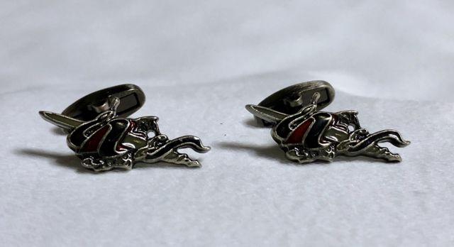 正規良 Paul Smithポールスミス ヴィンテージデザインカフス クローム ソードモチーフボタン デザインアート < ブランド  正規良 Paul Smithポールスミス ヴィンテージデザインカフス クローム ソードモチーフボタン デザインアート  < ブランドの