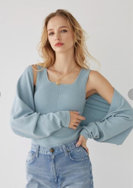 ALEXIA STAM {fBX[c@{@Zbg@AVAX^@J[fBK   t@bV 