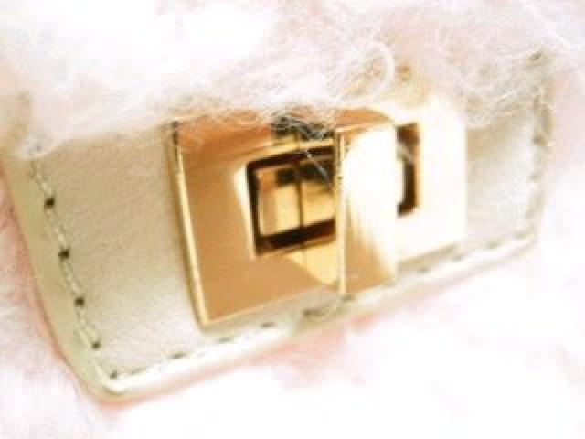 《New》ガーリー&ラブリー★ふわふわファーバッグ/ポシェット/ショルダーバッグ<ピンク> < 女性ファッション 《New》ガーリー&ラブリー★ふわふわファーバッグ/ポシェット/ショルダーバッグ<ピンク> < 女性ファッションの