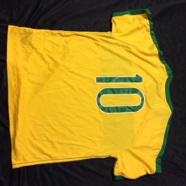 NIKE ナイキ サッカー ブラジル 代表 ユニフォーム風 シャツ 背番号 10 Lサイズ イエロー < ブランド  NIKE ナイキ サッカー ブラジル 代表 ユニフォーム風 シャツ 背番号 10 Lサイズ イエロー < ブランドの