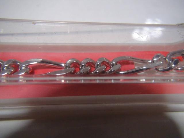 Marumanのレディース用腕時計のベルト新品箱入り!。 < 女性アクセサリー/時計  Marumanのレディース用腕時計のベルト新品箱入り!。 < 女性アクセサリー/時計の