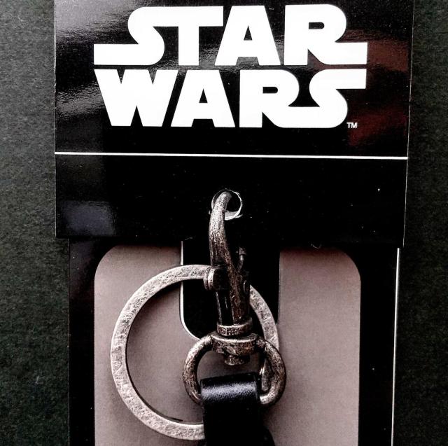 キーホルダー R2―D2 スターウォーズ STAR WARS 大きさ見本に500円玉と写しました < アニメ/コミック/キャラクター  キーホルダー R2―D2 スターウォーズ STAR WARS 大きさ見本に500円玉と写しました < アニメ/コミック/キャラクターの