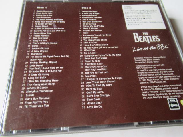 ザ・ビートルズ 2枚組CD 「 ザ・ビートルズ・ライヴ!! 」  94ページ及び48ページのブックレット付き  帯付き国内盤 < タレントグッズ  ザ・ビートルズ 2枚組CD 「 ザ・ビートルズ・ライヴ!! 」  94ページ及び48ページのブックレット付き  帯付き国内盤 < タレントグッズの