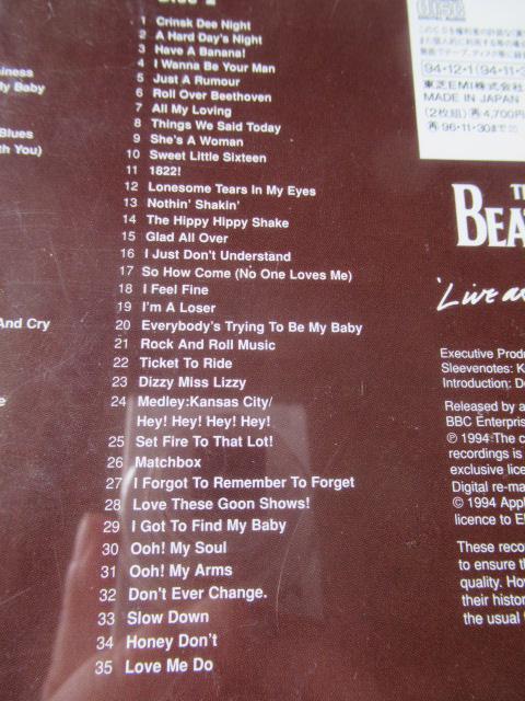 ザ・ビートルズ 2枚組CD 「 ザ・ビートルズ・ライヴ!! 」  94ページ及び48ページのブックレット付き  帯付き国内盤 < タレントグッズ  ザ・ビートルズ 2枚組CD 「 ザ・ビートルズ・ライヴ!! 」  94ページ及び48ページのブックレット付き  帯付き国内盤 < タレントグッズの
