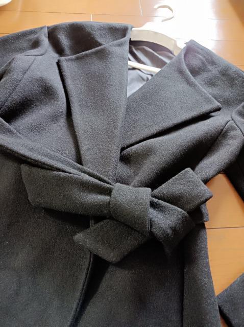 ELLE★定価約4万.新品タグ付き★リボン付きコート★便利な役立つ黒★素敵綺麗★エル★かなりお得に。これからに大活躍★絶対オススメ < 女性ファッション ELLE★定価約4万.新品タグ付き★リボン付きコート★便利な役立つ黒★素敵綺麗★エル★かなりお得に。これからに大活躍★絶対オススメ < 女性ファッションの