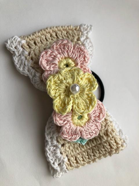 ハンドメイド ヘアゴム 大きめリボン レース糸のパステルお花♪ < 女性ファッション  ハンドメイド ヘアゴム 大きめリボン レース糸のパステルお花♪ < 女性ファッションの