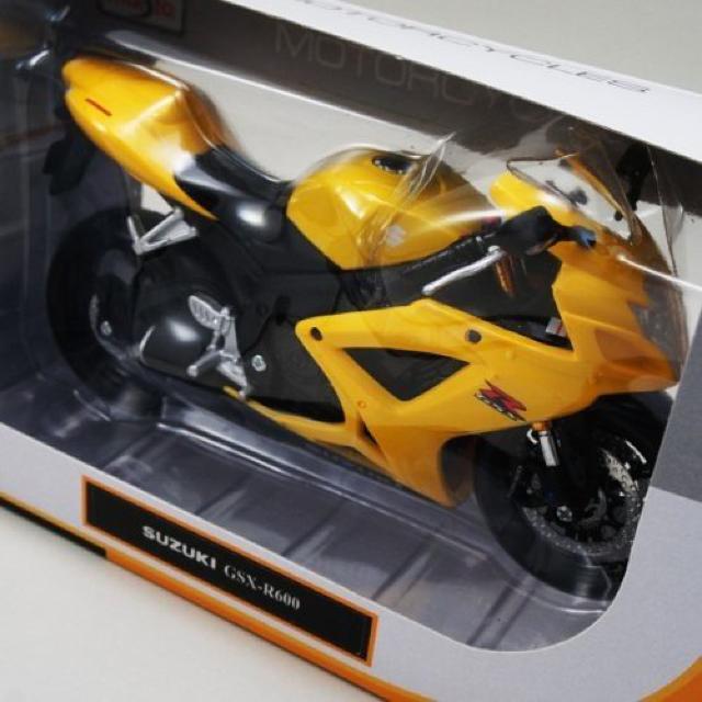 バイク 模型 1/12 Suzuki GSX R-600 '06 バイク < ホビー  バイク 模型 1/12 Suzuki GSX R-600 '06 バイク < ホビーの