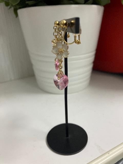 ハンドメイド サクラのチャームとハートのクリスタルを使用したイヤリング < 女性ファッション  ハンドメイド サクラのチャームとハートのクリスタルを使用したイヤリング < 女性ファッションの