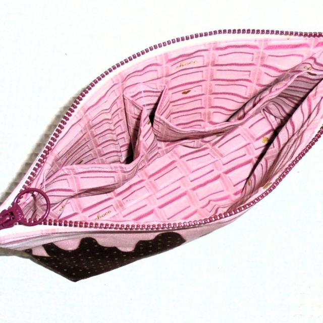 【25p幅】◆とろけるチョコレート【ストロベリー・ミルク】◆ファスナーポーチ < 女性ファッション 【25p幅】◆とろけるチョコレート【ストロベリー・ミルク】◆ファスナーポーチ < 女性ファッションの