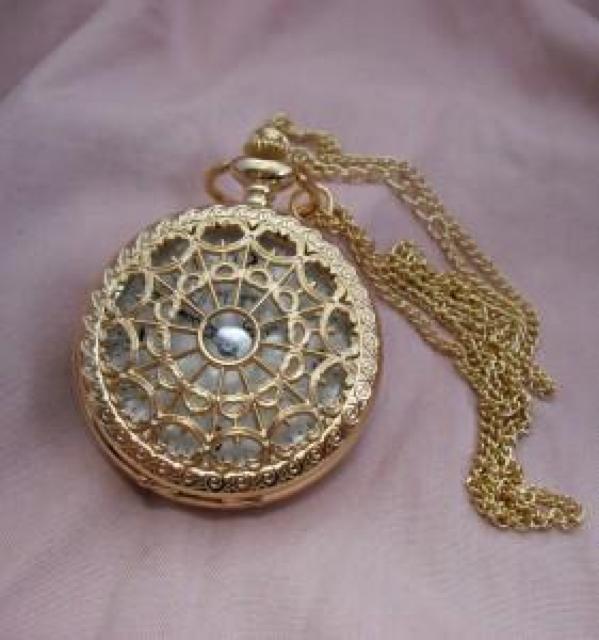 フロントカットペンダントウォッチGO時計のアクセサリ < 女性アクセサリー/時計 フロントカットペンダントウォッチGO時計のアクセサリ < 女性アクセサリー/時計の