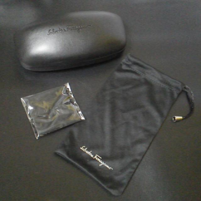 【本物】Salvatore Ferragamo(サルヴァトーレフェラガモ)★メガネケースなど3点 < ブランド  【本物】Salvatore Ferragamo(サルヴァトーレフェラガモ)★メガネケースなど3点  < ブランドの