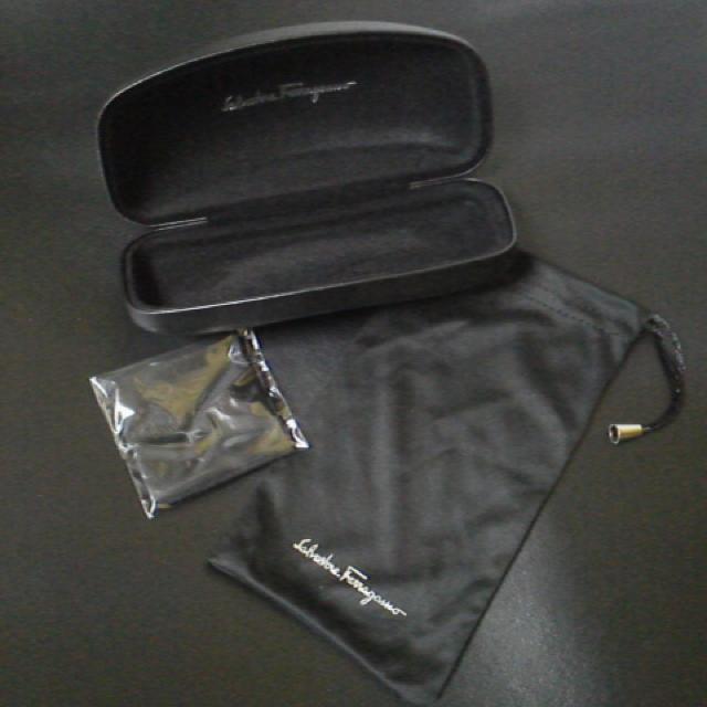 【本物】Salvatore Ferragamo(サルヴァトーレフェラガモ)★メガネケースなど3点 < ブランド  【本物】Salvatore Ferragamo(サルヴァトーレフェラガモ)★メガネケースなど3点 < ブランドの