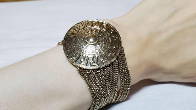 正規限定 ヴェルサーチ×H&M ロゴ サンバースト グレカG×Hバックル L金具 16連チェーンブレスレット バングル並の存在感 < ブランド  正規限定 ヴェルサーチ×H&M ロゴ サンバースト グレカG×Hバックル L金具 16連チェーンブレスレット バングル並の存在感 < ブランドの