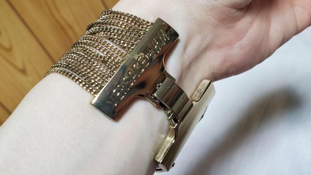 正規限定 ヴェルサーチ×H&M ロゴ サンバースト グレカG×Hバックル L金具 16連チェーンブレスレット バングル並の存在感 < ブランド  正規限定 ヴェルサーチ×H&M ロゴ サンバースト グレカG×Hバックル L金具 16連チェーンブレスレット バングル並の存在感 < ブランドの