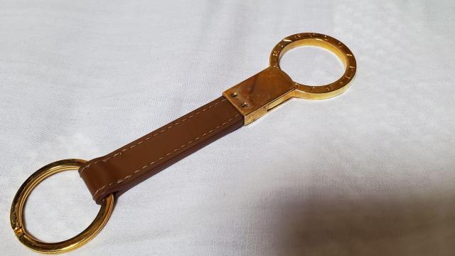 正規良 ブルガリ B-zeroロゴ サークル エナメルレザーコンビキーリング 茶 ゴールドエンブレムフック マルチキーホルダー < ブランド  正規良 ブルガリ B-zeroロゴ サークル エナメルレザーコンビキーリング 茶 ゴールドエンブレムフック マルチキーホルダー < ブランドの