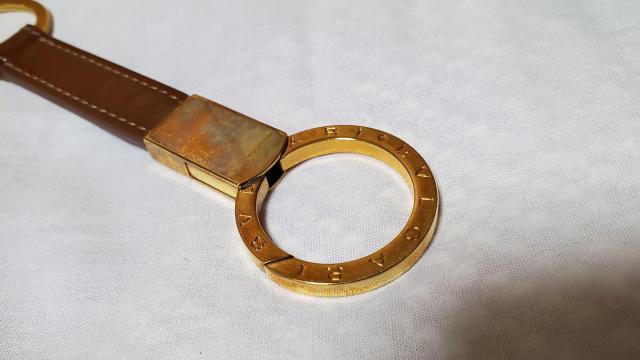 正規良 ブルガリ B-zeroロゴ サークル エナメルレザーコンビキーリング 茶 ゴールドエンブレムフック マルチキーホルダー < ブランド  正規良 ブルガリ B-zeroロゴ サークル エナメルレザーコンビキーリング 茶 ゴールドエンブレムフック マルチキーホルダー < ブランドの